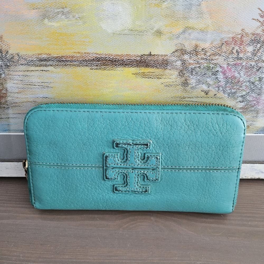 Tory Burch zip continental wallet